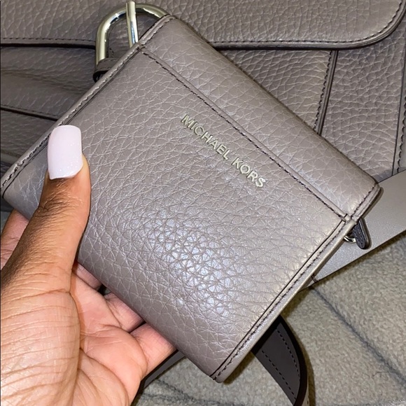 Michael Korda Purse and Wallet - Picture 10 of 11